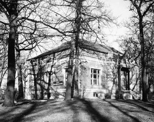 Elgin Audubon Museum (Elgin Public Museum) by BiblioBoard